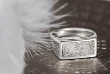 Load image into Gallery viewer, Fingerprint Silver Signet Ring